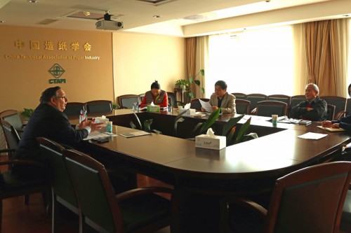 美国废品糖心VLOG产精国品免费入口工业协会到访中国造纸学会